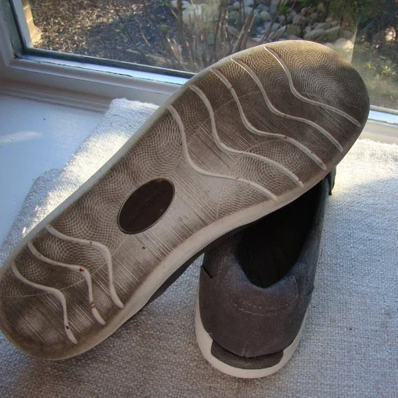 Earth Origins Mabel grey genuine suede leather embellished fringe moccasins  s10 - Picture 5 of 6